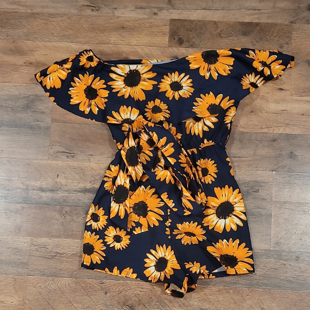 SHEIN Floral Kids One Piece in Black and Orange